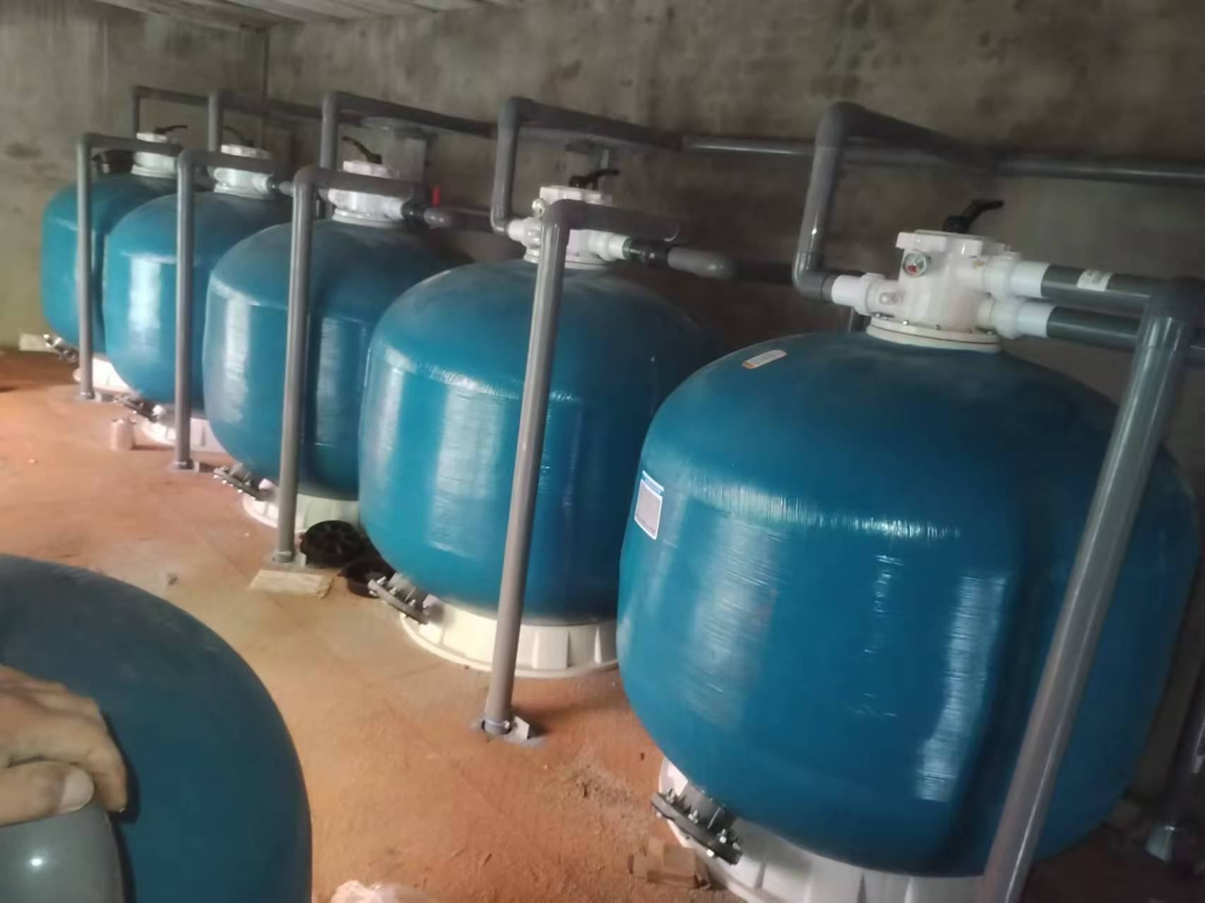 林州详解游泳池循环水处理设备挑选方法：以砂缸过滤器为例